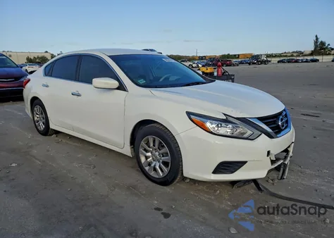 2016 Nissan Altima 2.5 z USA, uszkodzony, nr VIN 1N4AL3AP2GN324837